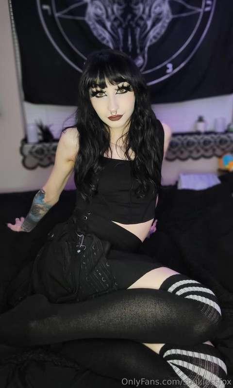 Lights out…inhibitions off…late-night magic starts now! 💡❌✨