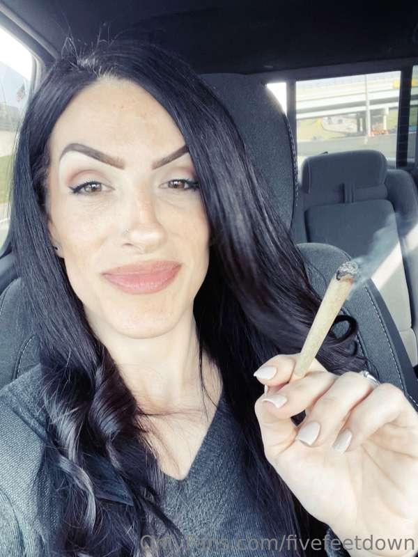 Mondays got me like😶‍🌫️🤪