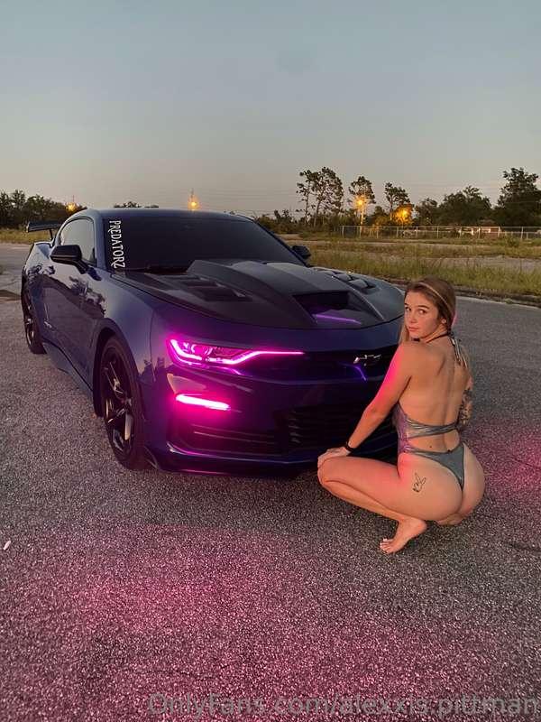 Did a little car shoot today playboy bunny theme 💦💦