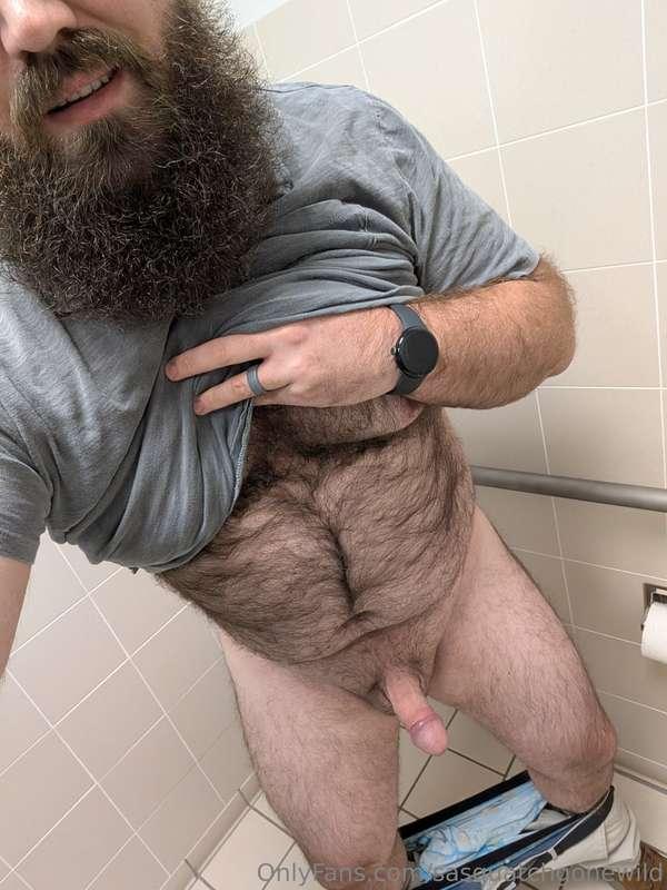 The real reason your IT guy gets in before everyone else... 