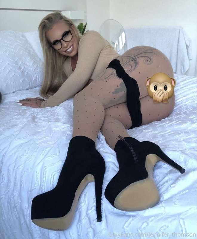 The rest of this set has just been uploaded to my VIP page @..