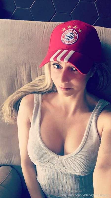 I’m also a soccer fan guys ⚽️
