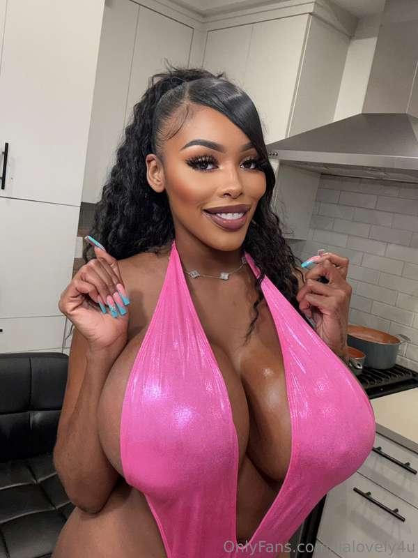 Can I make you a sexy naked shoutout video baby 😋🥰. I love m..