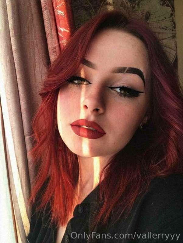 Hi , I would love to chat with you , dm me how was your day ..