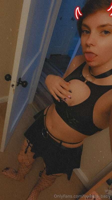 Another new outfit I got 💕💕💕🖤