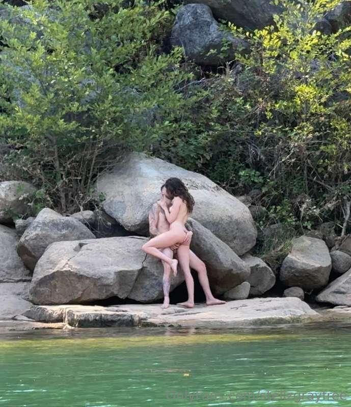 the first little peek I’ve ever shared of me getting fucked🙈..