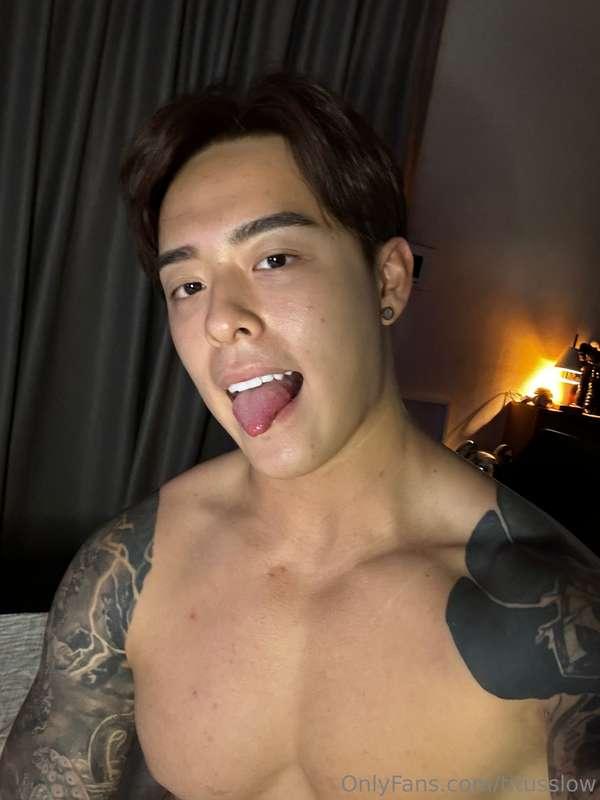 Late night mood… tongue out, lights low, and thoughts even n..