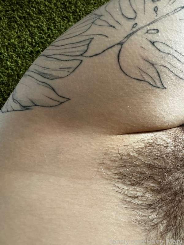 I have a question for you🤔 trimmed bush or full hairy?

#fyp #bush #hairypussy #hairygirl #girlnextdoor