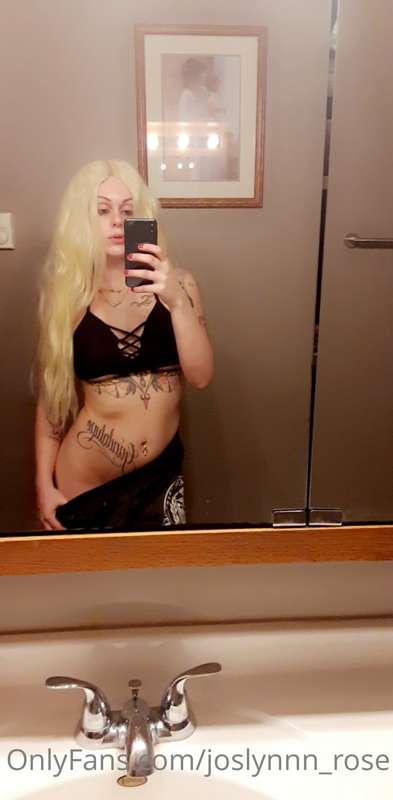 joslynnn_rose image #2