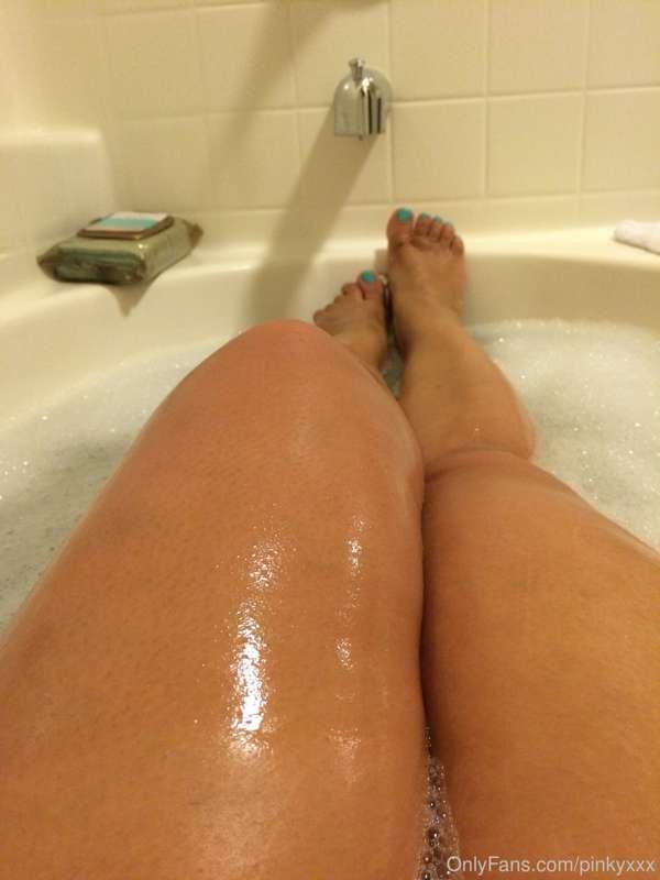 join me here, so we can save some water ? 🙈