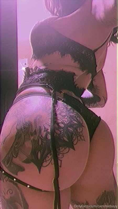 Ass shot Sunday 😘😘😍🖤 xoxoxo