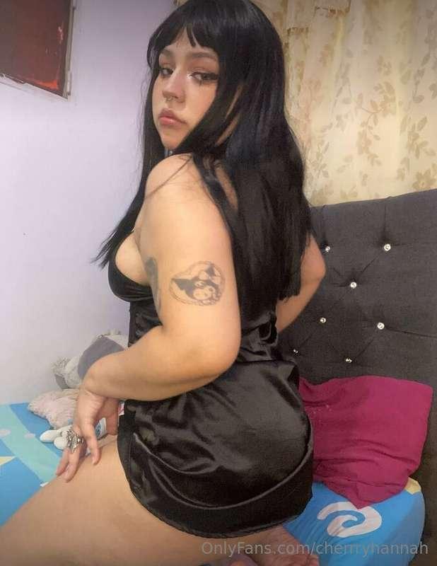 Tap in if you’re online and horny! 🥵🍆💦