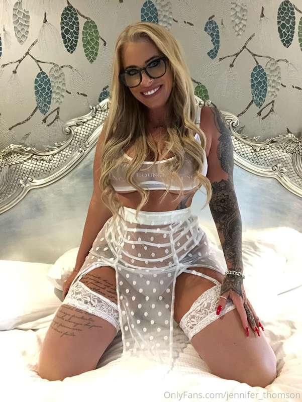 Do you like my princess night gown?? 🤍