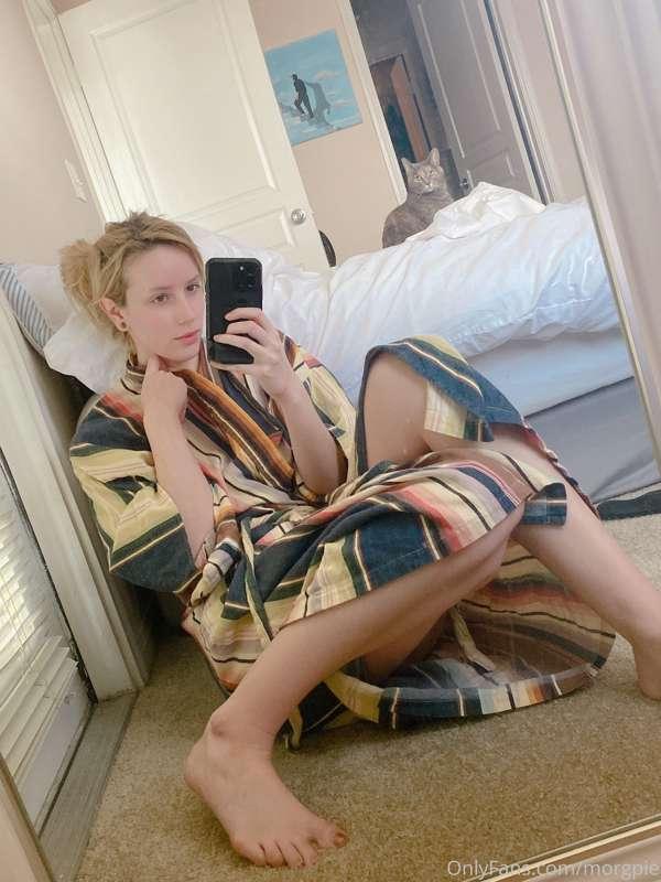 GM from disheveled queen ☺️