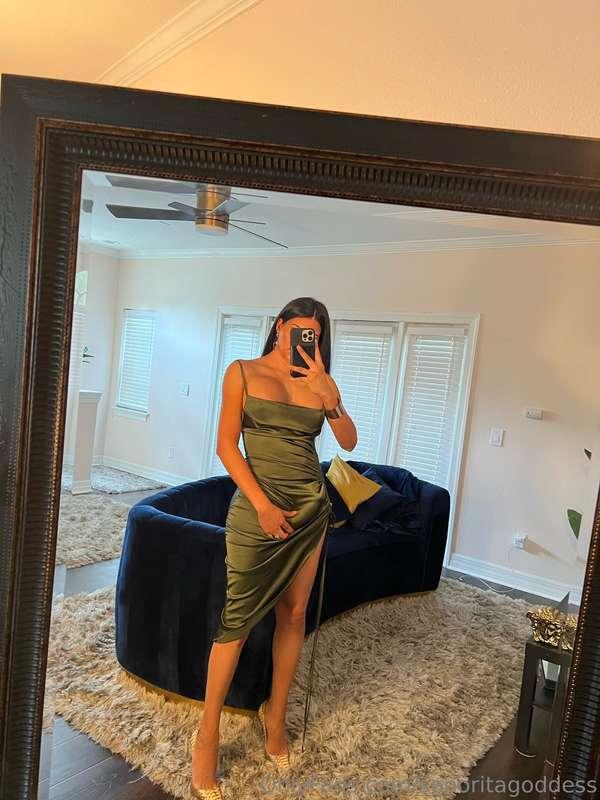 I get so hard in this little green dress