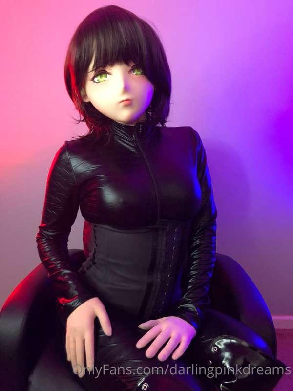 Latex and a corset 🔥