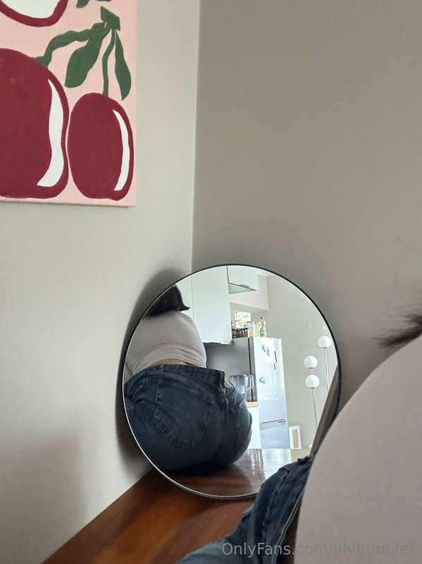 🍑🍑🍑🍑  @lilytidds