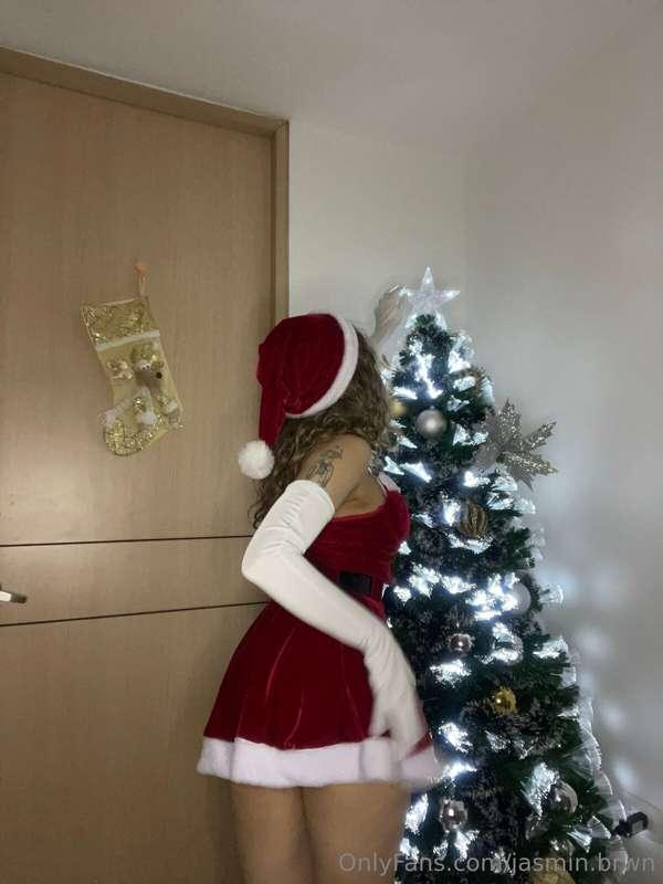 Freaky little B 🤭💅🏻