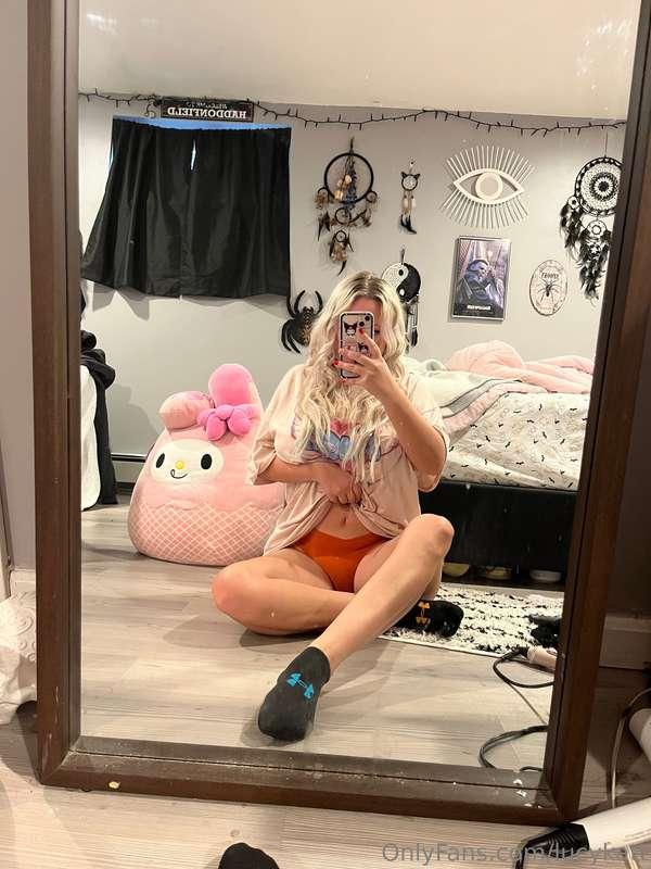 need to buy sex toys 🧸 to play with for you. 