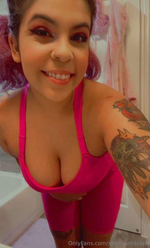 Post workout nip slip 💘