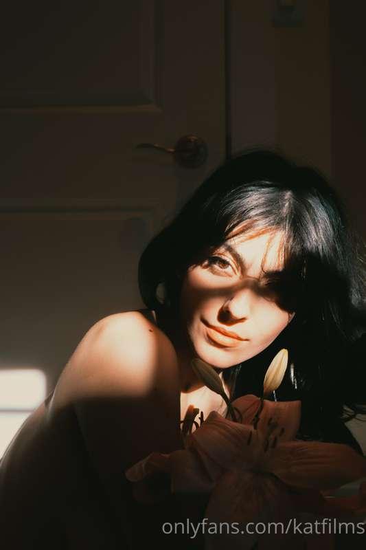 spontaneous shoot this morning.. I was laying in bed with th..