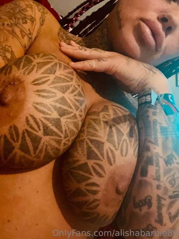 Boobs all day long