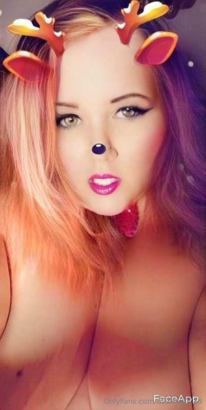 Who wants this lil reindeer to cum? Xx