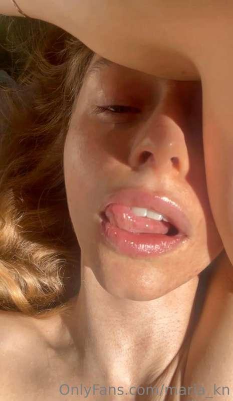 👅👅