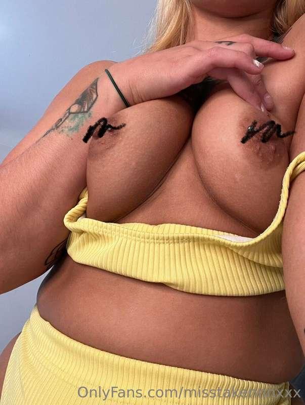 Subscribe to my main onlyfans page! 5 daily uploads, nude an..