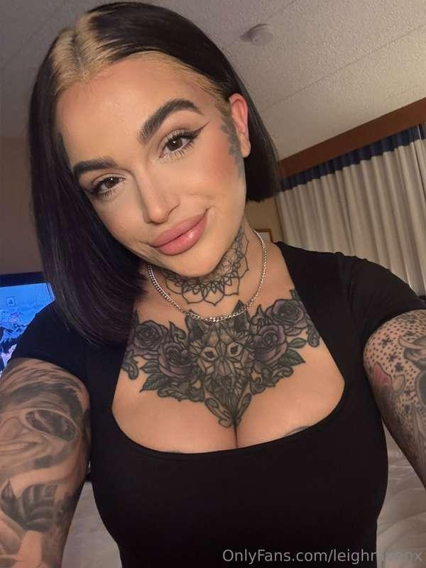 am I your type? 😘🖤