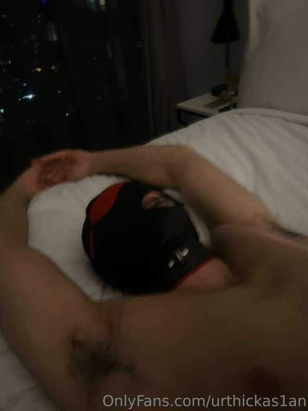 urthickas1an image #2