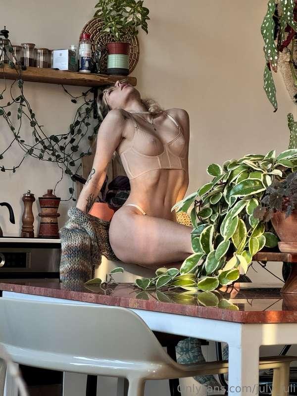 I wanted to share with you this cozy, warm atmosphere...