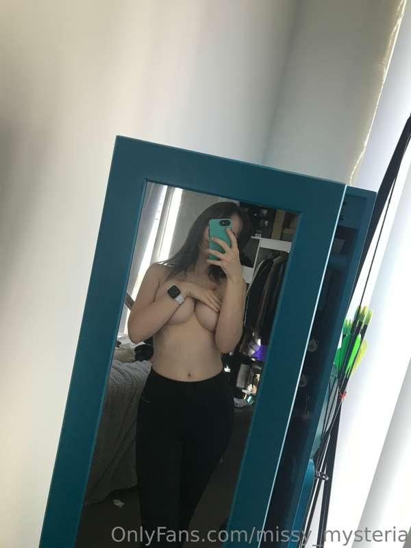Let’s go bush walking in my fav outfit