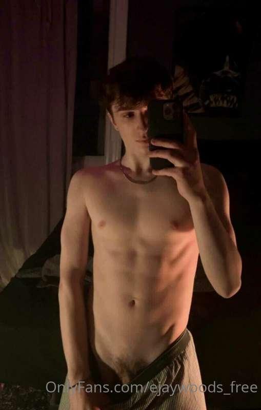 Here’s a GIFT from me to you! @luke.bi.18 is just the most B..