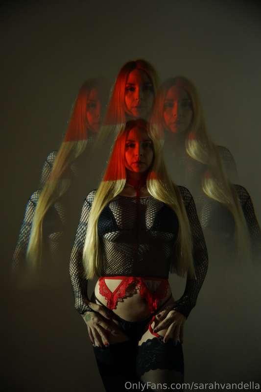 sarahvandella image #20