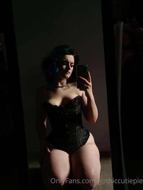 gothiccutiepie image #8