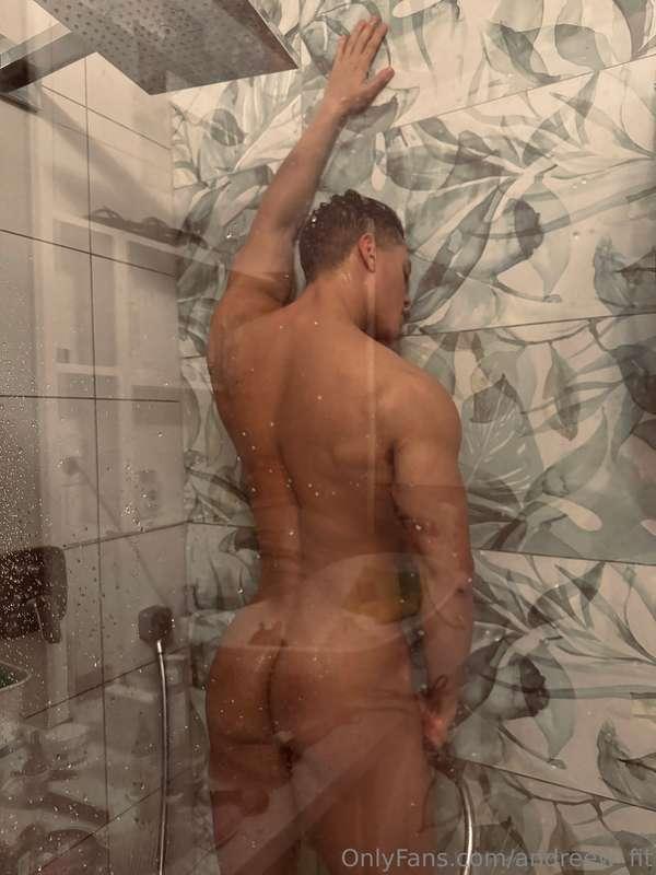 Lets have some fun in the shower💦