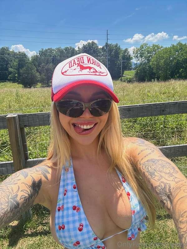 Happy 4th of July my little cuties 🥤💦🤍💥🇺🇸