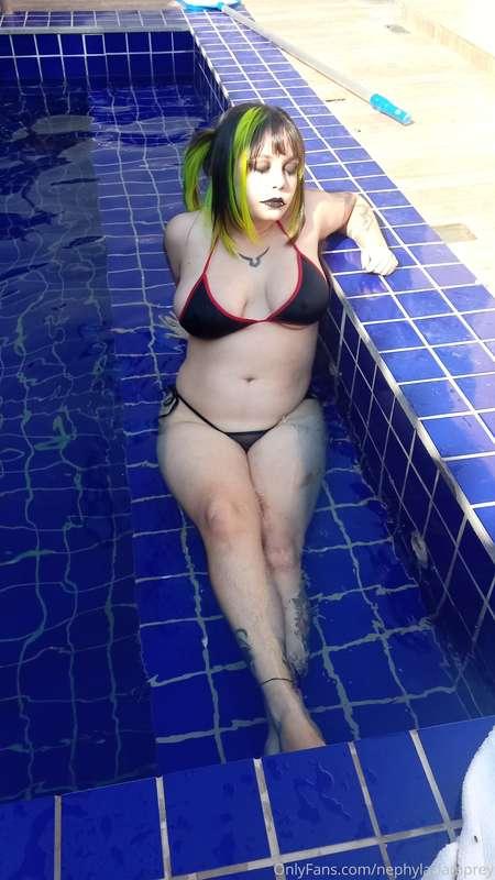 Still hot as fuck around here 🥵
