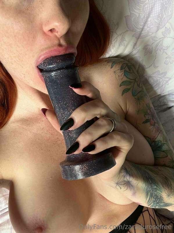 wishing this was your cock in my mouth right now!

vip @zara..