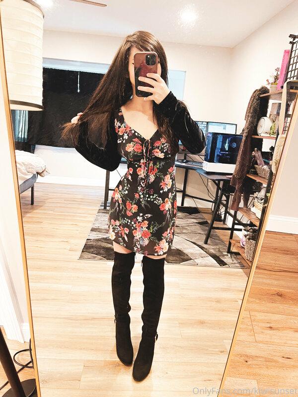 how do we feel about my outfit today? 
happy Easter btw, enj..