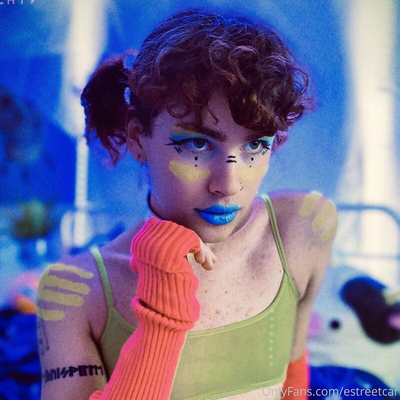 ?space babe for your consideration?
leave a tip with the tit..