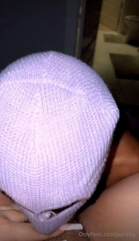 I sat back, legs open, showing off my filthy body while he g..