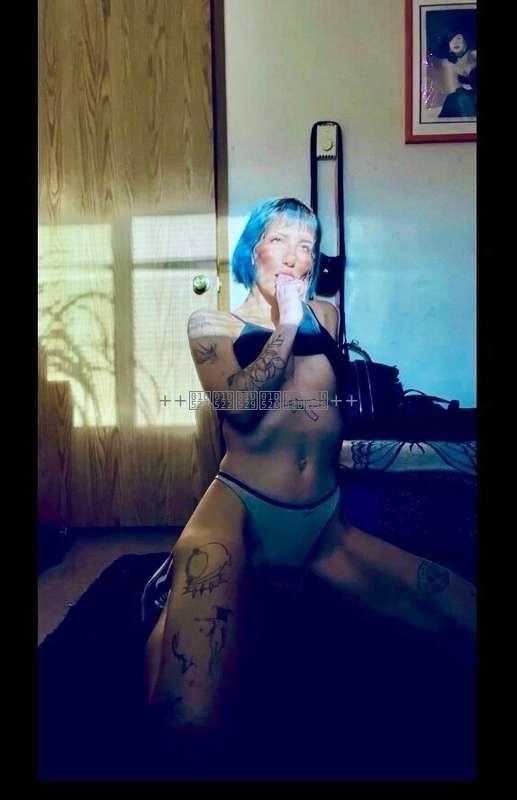 I’m not sure what I like more…the new indigo hair color, the..