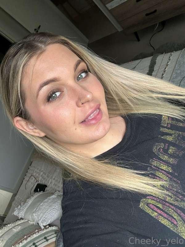 Message me baby 💌