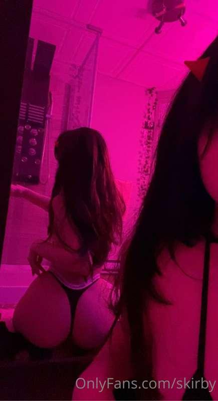 Idc i got the best ass literally bigger than my head😭