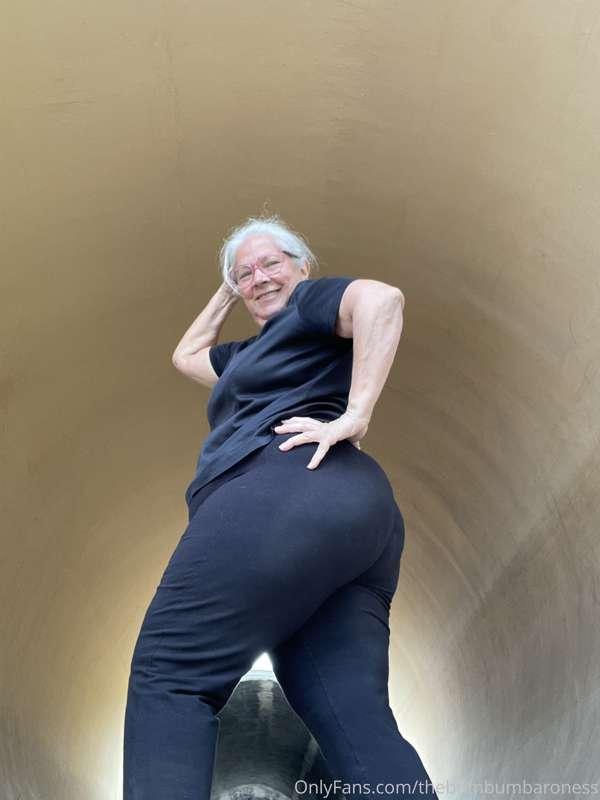 thebumbumbaroness image #2