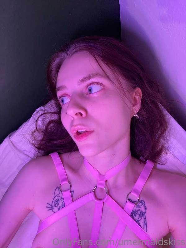 i’m ambassador of pink neon lighting 💗