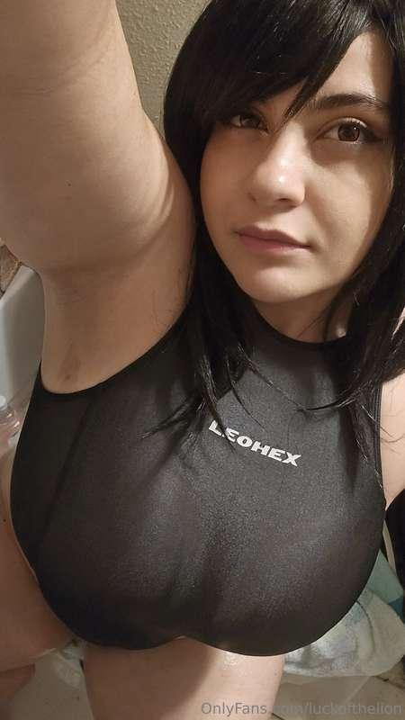 You can see my oil covered towel lol
