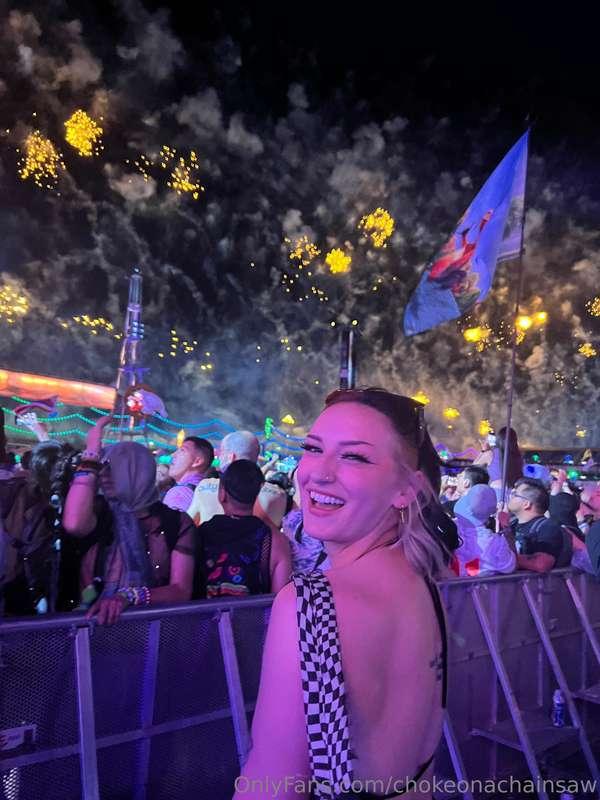 can I make ur dick shoot fireworks? :3